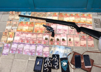 Sete pessoas são detidas e três adoslescente são apreendidos durante operação da Polícia Militar em Montanha