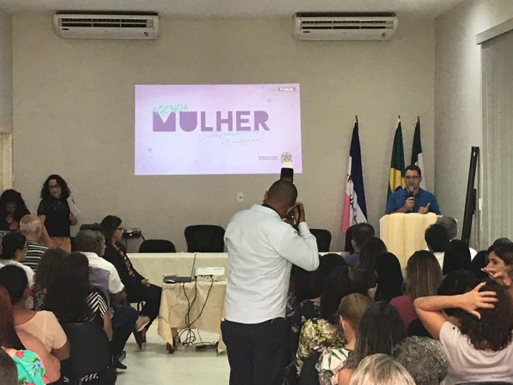 Jaqueline Moraes realiza roda de conversa sobre Agenda Mulher em Vila Valério