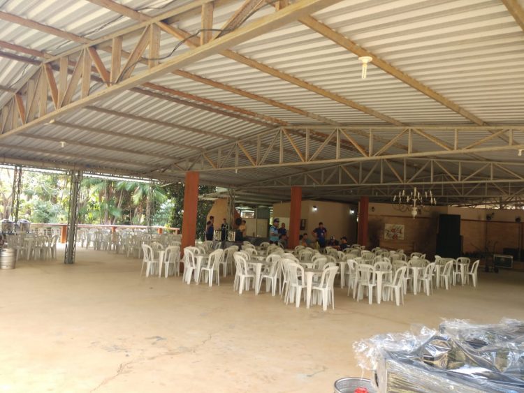 Música, muita animação e dois mil litros de chopp em Vila Valério