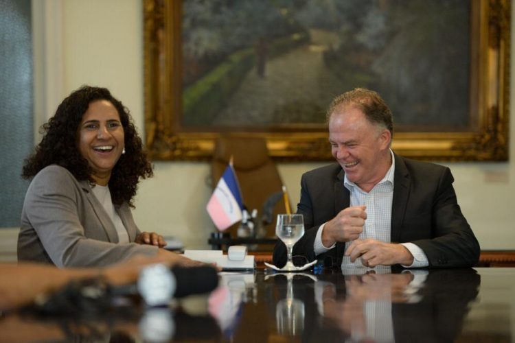Renato Casagrande reassume Governo após missão internacional
