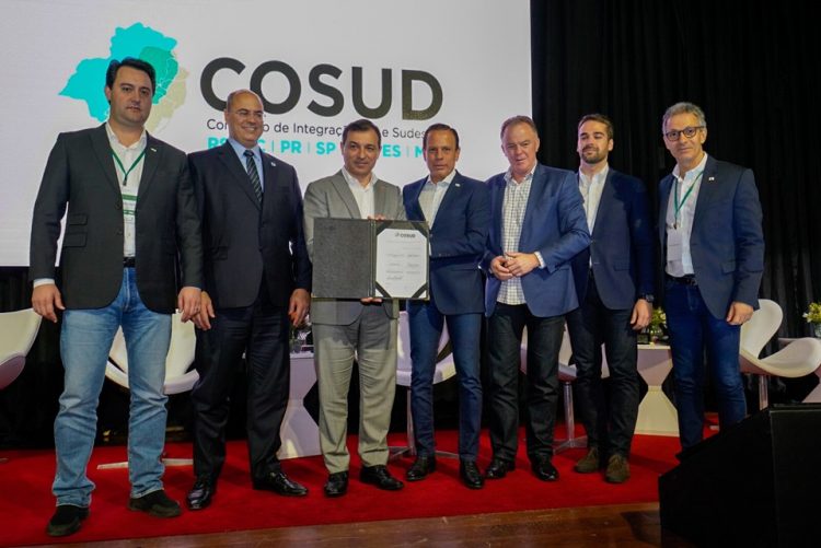 Governador Casagrande participa de novo encontro do Cosud em Santa Catarina