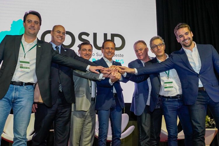 Governador Casagrande participa de novo encontro do Cosud em Santa Catarina