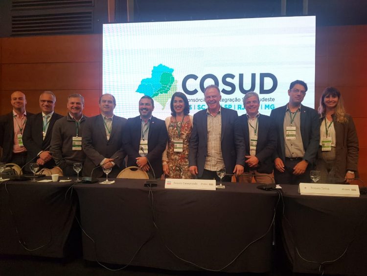 Governador Casagrande participa de novo encontro do Cosud em Santa Catarina