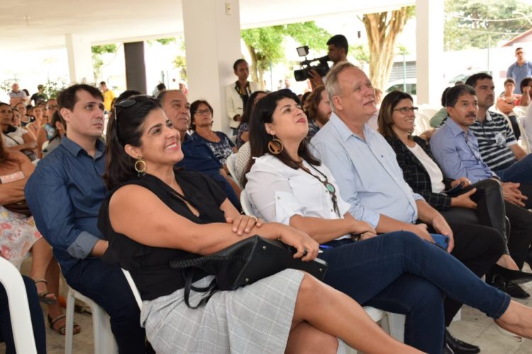 Conceição da Barra assina termo de adesão ao Programa Agenda Mulher