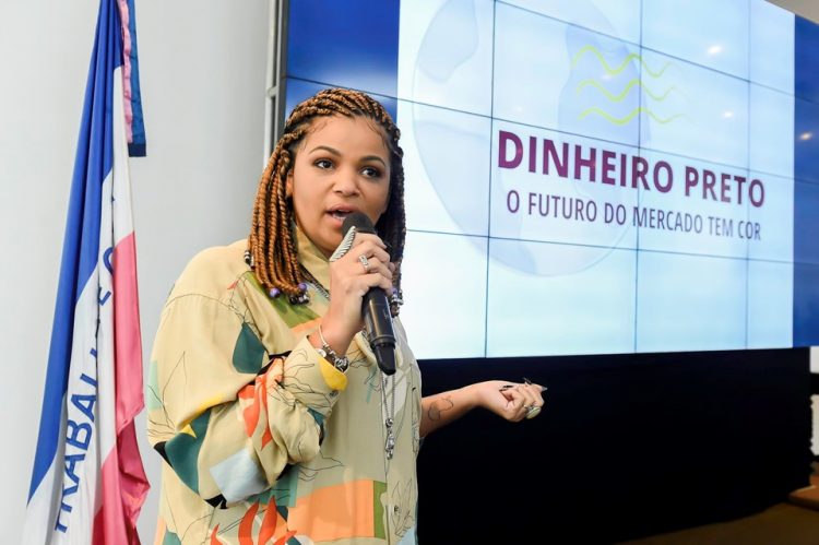 Empreendedorismo feminino e bancarização da parcela negra são temas do Circuito de Palestras Banestes