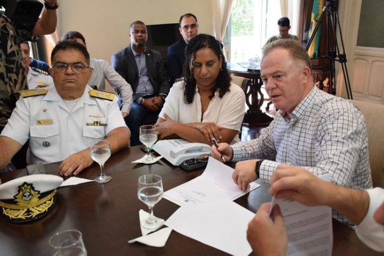 Governador assina Projeto de Lei que estabelece diretrizes para Educação de Tempo Integral