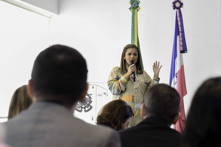 Empreendedorismo feminino e bancarização da parcela negra são temas do Circuito de Palestras Banestes