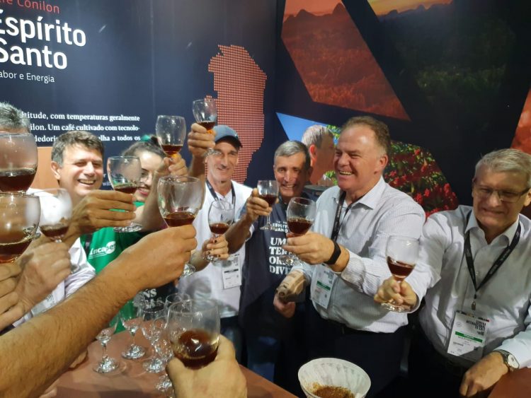 Casagrande participa da Semana Internacional do Café, em Minas Gerais