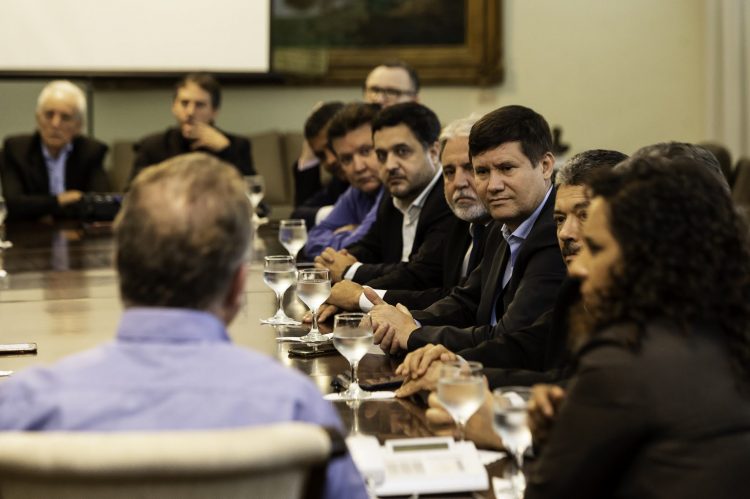 Governo apresenta projetos de reforma da previdência dos servidores estaduais