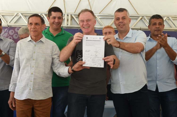 Governador autoriza reinício das obras na Rodovia ES-475 entre Castelo e Vargem Alta