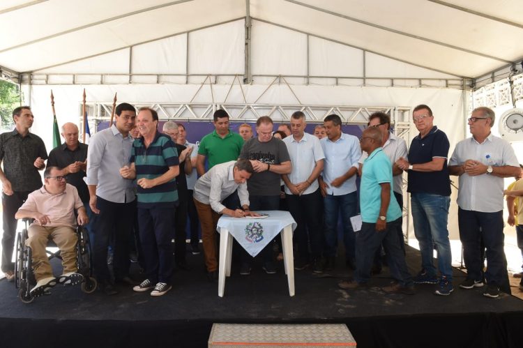 Governador autoriza reinício das obras na Rodovia ES-475 entre Castelo e Vargem Alta