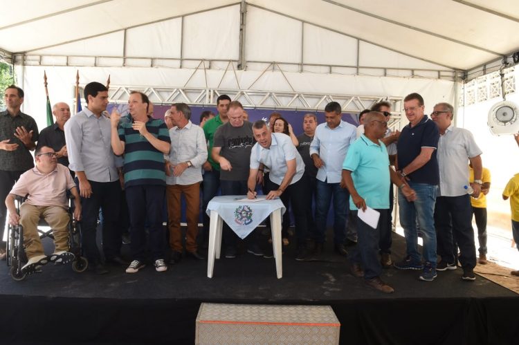 Governador autoriza reinício das obras na Rodovia ES-475 entre Castelo e Vargem Alta