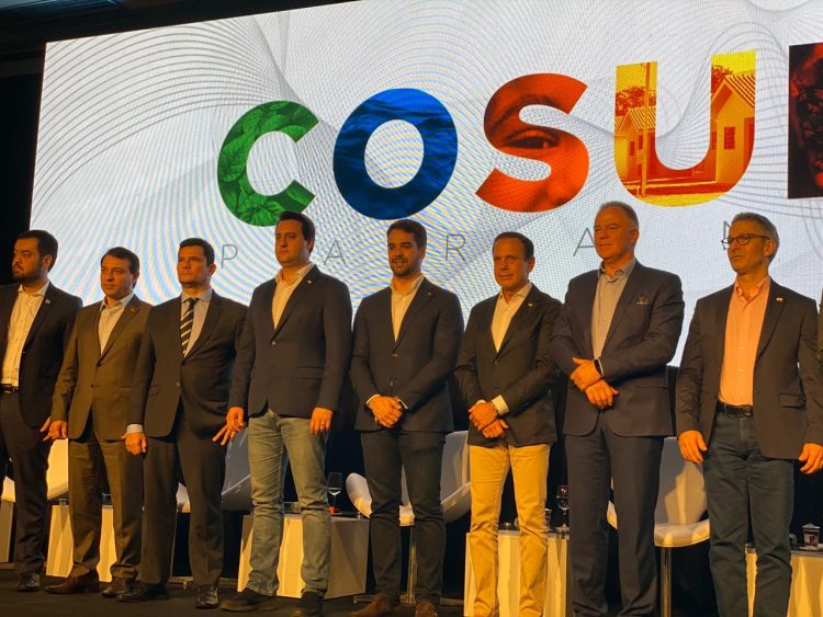 Governador Casagrande participa do sexto encontro do Cosud, no Paraná