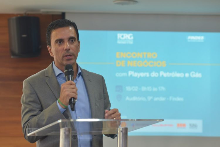 Governador participa de evento com representantes do setor de petróleo e gás