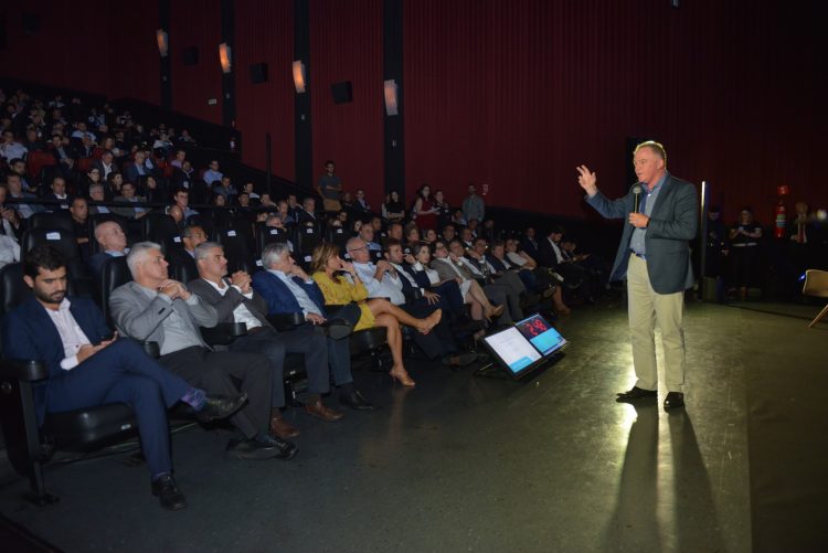 Casagrande anuncia que Estado vai conceder gestão da ES Gás