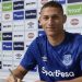 Richarlison doa chuteira a leilão e lucro será usado no combate ao Covid-19