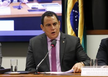 Deputado Da Vitória destaca aprovação da Lei de Emergência Cultural