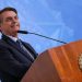 Bolsonaro assina decreto que amplia por dois meses o auxílio de R$ 600