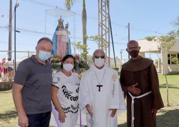 Governador acompanha visita da imagem de Nossa Senhora da Penha ao Hospital Dr. Jayme