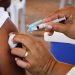 Brasil tem 25,43% da população vacinada com a primeira dose contra a covid