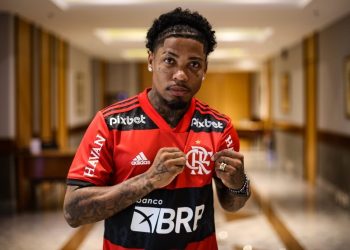 Flamengo anuncia a contratação de Marinho, do Santos, seu primeiro reforço de 2022