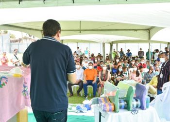 Campeões de Futuro: Montanha e Mucurici recebem materiais esportivos
