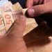 Governo decide antecipar 13º de aposentados da Previdência e liberar saque de R$ 1 mil do FGTS