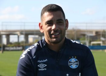 Aos 37 anos, Diego Souza diz que quer encerrar a carreira no Grêmio