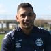 Aos 37 anos, Diego Souza diz que quer encerrar a carreira no Grêmio