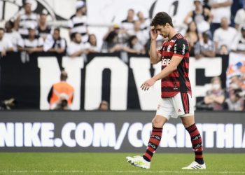 Rodrigo Caio, do Flamengo, passará por cirurgia no joelho esquerdo e não joga mais em 2022
