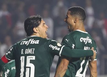 Defesa do Palmeiras faz gols decisivos e se torna a mais artilheira da história do clube