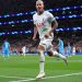 Richarlison chora com familiares após estreia na Champions: “Foram anos de luta”