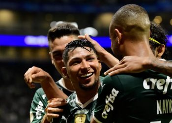 Palmeiras abre vantagem e fica a quatro vitórias de título brasileiro