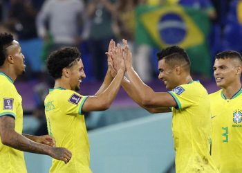 Brasil bate Suiça e se classifica para oitavas da Copa do Catar