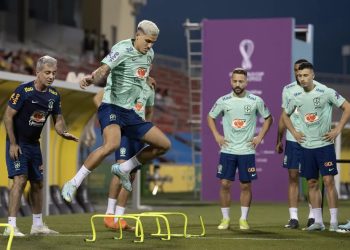 Brasil poupará titulares no último jogo da fase de grupos
