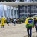Alexandre de Moraes decide soltar mais 102 presos por atos golpistas