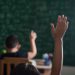 Brasil investe menos em educação que países da OCDE