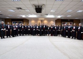 Desembargadora Heloisa Cariello e desembargador Marcos Valls Feu Rosa são empossados em sessão solene do TJES