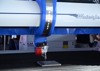 Empresa capixaba apresenta máquina 100% brasileira para corte de rochas