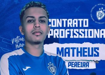 Matheus Cocão assina contrato profissional com o Vitória