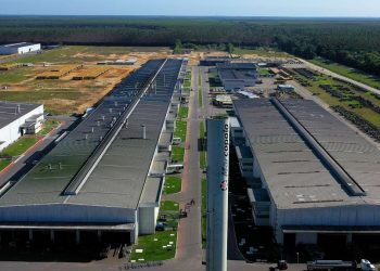 Marcopolo investe R$ 50 milhões em fábrica no ES para produção de ônibus elétrico