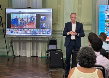 Escolas do Estado ganham tecnologia para avançar no ensino e aumentar segurança de alunos e professores