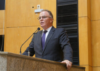 Casagrande deixa o cargo e não é mais governador do Estado