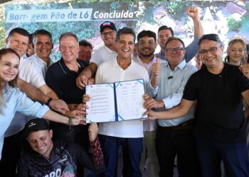 Governador Ricardo anuncia pacote de investimentos e inaugura obras em Laranja da Terra