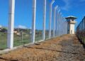 Alambrados produzidos em Xuri fortalecem segurança nas unidades prisionais do Estado