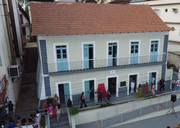Governo do Estado entrega à população a Casa da Cultura de Fundão