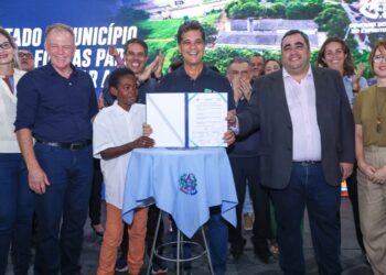 Governo do Estado anuncia cerca de R$ 24 milhões em investimentos para fortalecer a educação em Guarapari